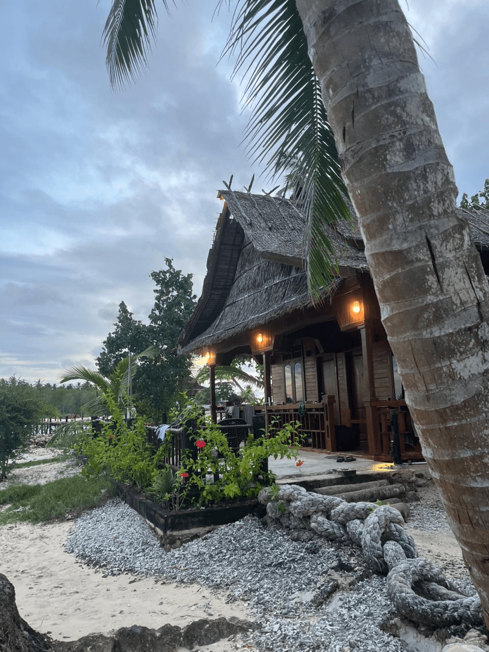 Quad-Share Bungalow - Main Room